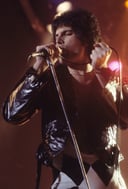 Freddie Mercury Challenge: 28 Questions to Test Your Expertise