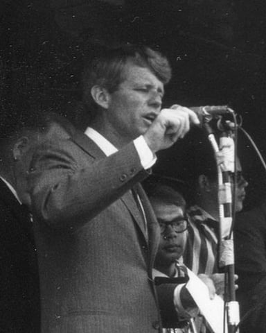 What is Robert F. Kennedy's native language?