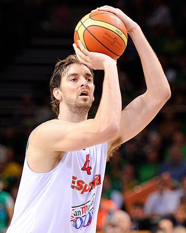What is the city or country of Pau Gasol's birth?