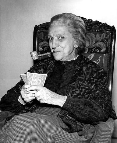 In which year was Beulah Bondi born?