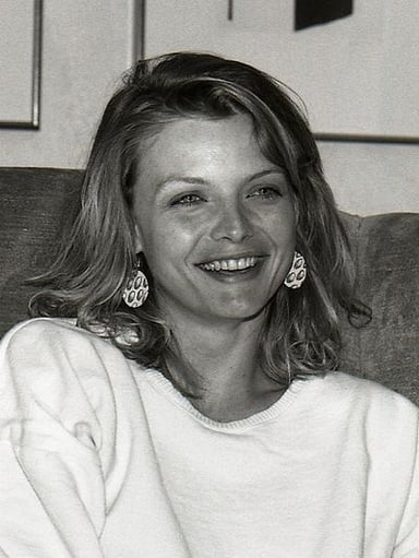 In what year did Michelle Pfeiffer receive the [url class="tippy_vc" href="#2361402"]BAFTA Award For Best Actress In A Supporting Role[/url] for [url class="tippy_vc" href="#2491692"]Dangerous Liaisons[/url]?