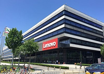How many employees did Lenovo have in 2020?