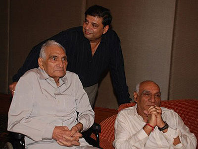 In which year did Yash Chopra make his directorial debut?