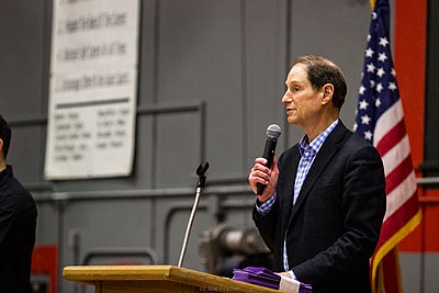 What state does Ron Wyden represent as a senator?
