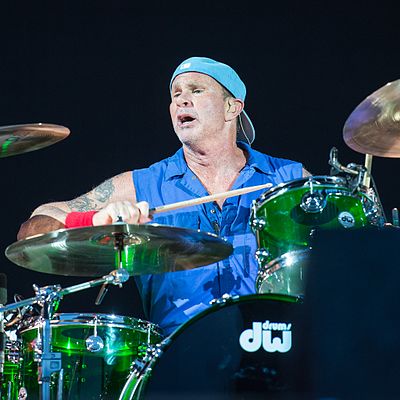 When was Chad Smith (drummer of Red Hot Chili Peppers) born?