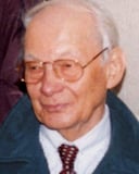 Unraveling the Tapestry of Manfred Eigen: An Engaging English Quiz on the Life & Achievements of the Renowned German Biophysical Chemist