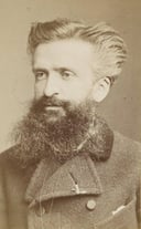 Dive into the Mind of Gustave Le Bon: A Quiz on the Father of Crowd Psychology