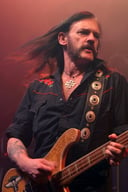 Rockin' with Lemmy: The Ultimate English Quiz on the Iconic Musician!