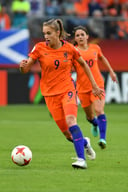 The Miedema Magic: Test Your Knowledge on Vivianne, the Dutch Football Phenom!