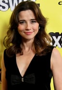 Put Your Linda Cardellini Smarts to the Test