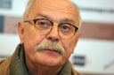 The Mysterious World of Nikita Mikhalkov: Unveiling the Legacy of a Soviet-Russian Filmmaker
