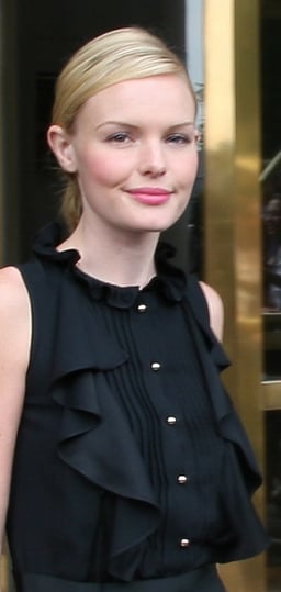 In which film did Kate Bosworth play the character of Dawn Schiller?