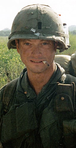 In which TV series did Sinise play Special Agent Jack Garrett?
