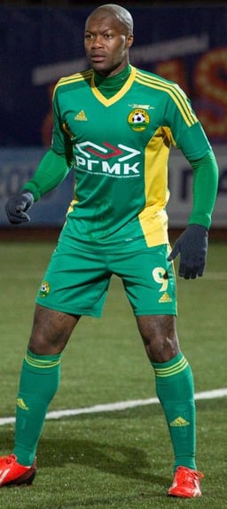 In which club did Cissé score a total of 90 goals?