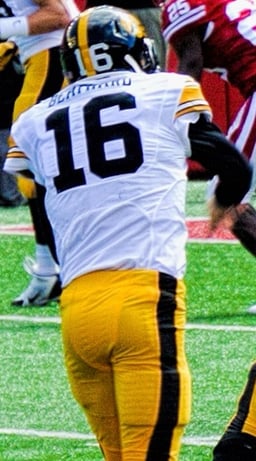 How many touchdowns did Beathard throw in his best collegiate season?