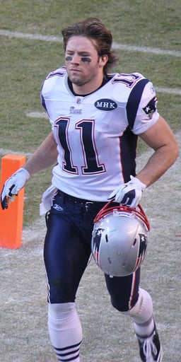 What does Edelman's last touchdown pass in the 2018-2019 playoffs have in common with his college days?