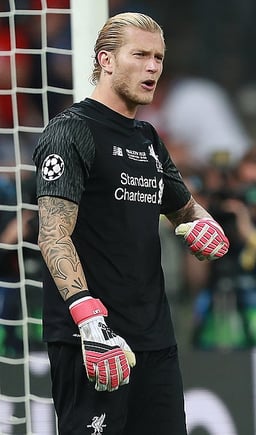 What are the teams that Loris Karius had played for? [br](Select 2 answers)