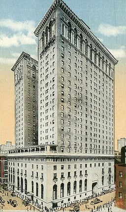 How many stories did the New York Biltmore Hotel have?