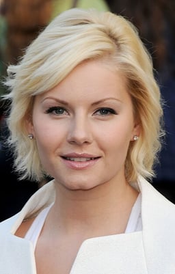 In which year did Elisha Cuthbert move to Hollywood?