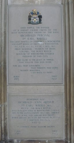 Which injury Wavell sustained during his service?