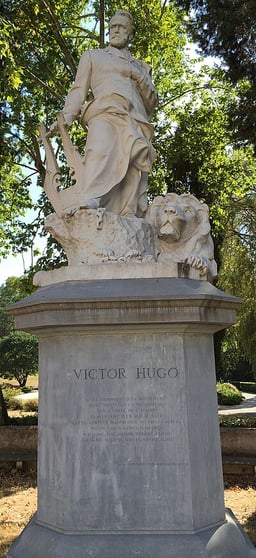 What genres best describes Victor Hugo?[br](select 2 answers)