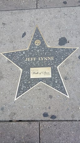 Where was Jeff Lynne born?