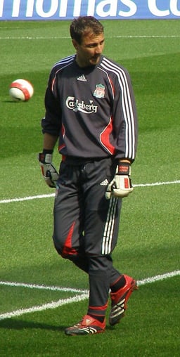 For which Dutch club did Dudek play prior to his move to Liverpool?
