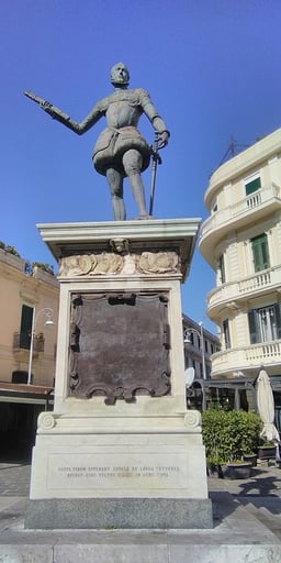 What is the name of the famous clock tower in Messina?