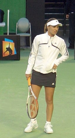 What is the highest rank Martina Hingis achieved in her comeback in 2006?