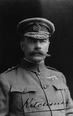 Who did Lord Kitchener replace as commander-in-chief during the Second Boer War?