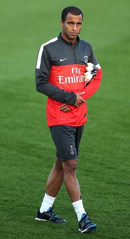 With which team did Lucas Moura begin his professional career?