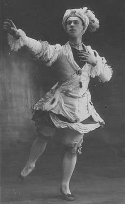 Which ballet company did Nijinsky join in 1909?