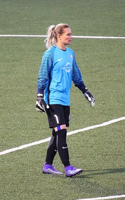 What color is Ashlyn's team jersey with the national team?