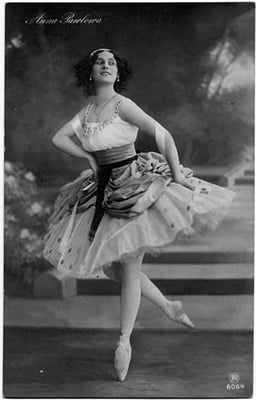 Pavlova's influence is credited with creating what in ballet companies?