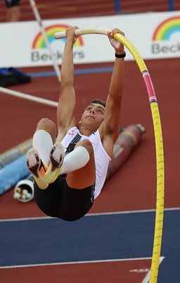 Who is the current European champion in pole vaulting?