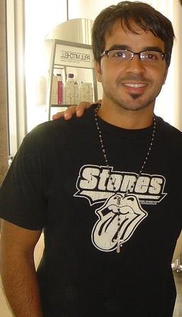 With whom did Luis Fonsi collaborate for the song "Échame la Culpa"?