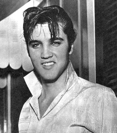 Which Elvis film is set in a desert?
