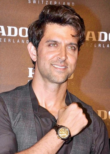 Hrithik Roshan made brief appearances as a child actor in how many films during the 1980s?