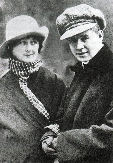 To which famous dancer was Yesenin married?