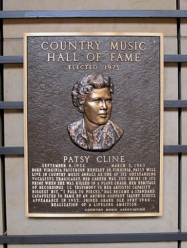 When was Patsy Cline born?