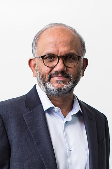 Which university did Shantanu Narayen attend for his Master's in Computer Science?