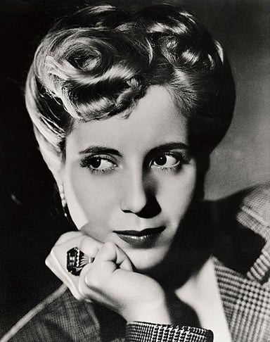 What title was Eva Perón given by the Argentine Congress?