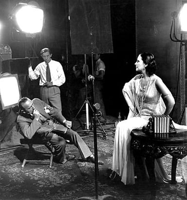 Which studio did Curtiz help become the fastest-growing?