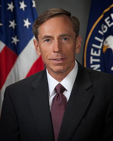 What is David Petraeus' middle name?