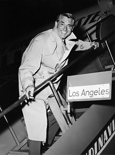 Which director did Cary Grant frequently collaborate with during the 1940s and 50s?