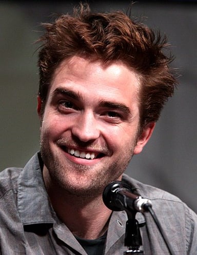 What instrument does Robert Pattinson play?