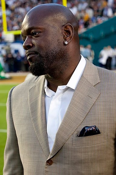 How many career rushing touchdowns does Emmitt Smith have?