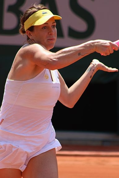 Who did Anastasia tie with for the ninth-longest streak of consecutive Grand Slam appearances in history?