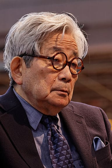 Kenzaburō Ōe's literary influence includes which American writer?