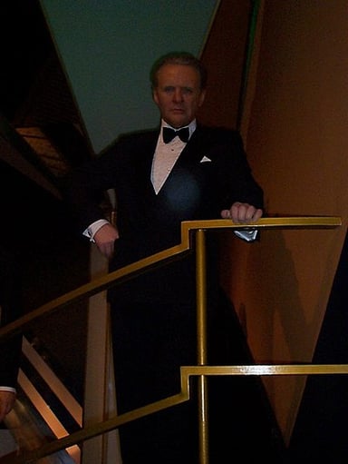 In which year was Anthony Hopkins knighted by Queen Elizabeth II?